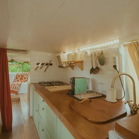 The Amazing Inacio Bus Converted Home Sintra Zewnętrze zdjęcie