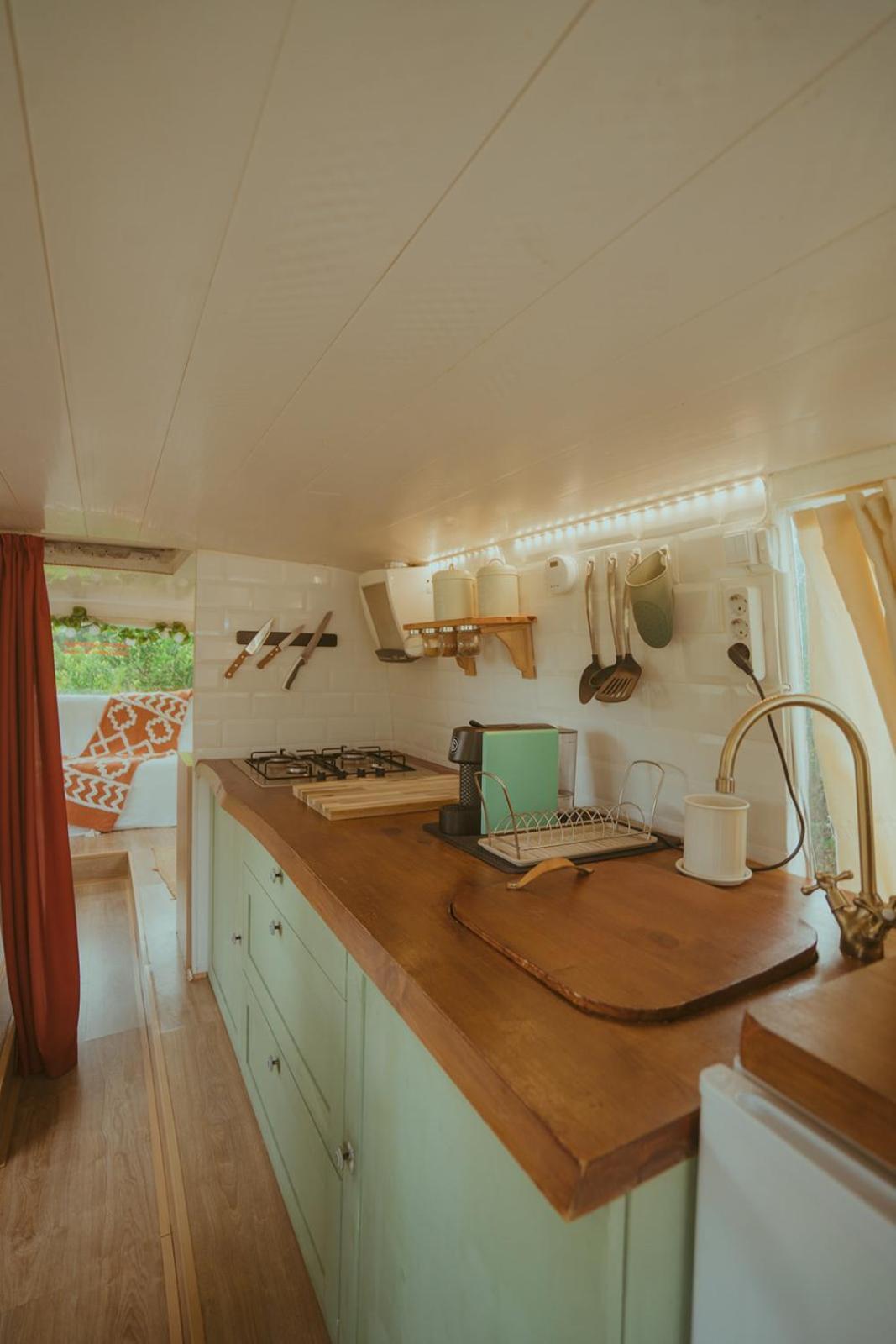 Holiday home The Amazing Inacio Bus Converted Sintra