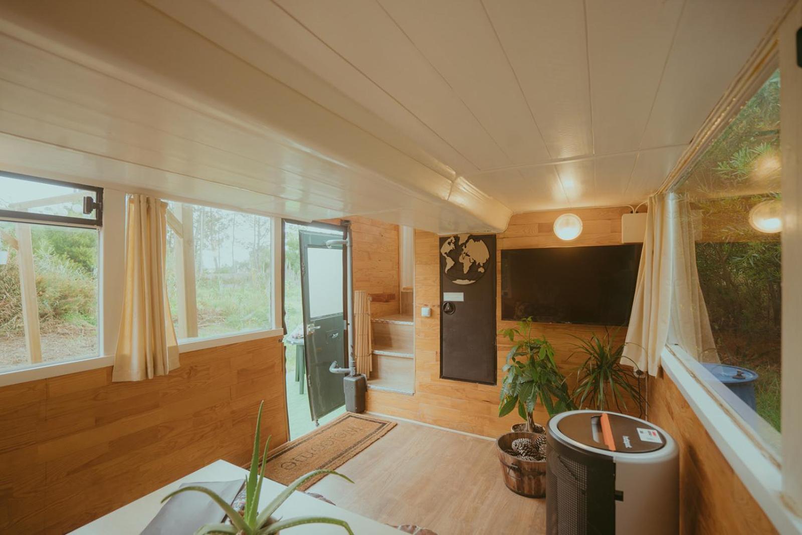 Holiday home The Amazing Inacio Bus Converted Sintra